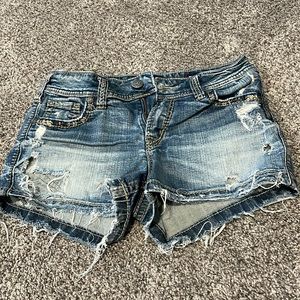 Silver Suki Shorts. Size 28W/L3